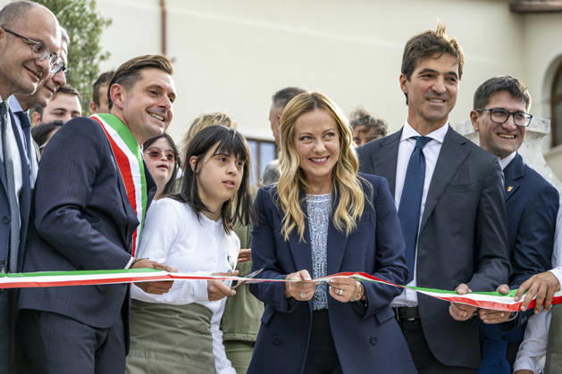 IPA89434805 - ASCOLI PICENO, ITALY OCTOBER 8, 2026: Prime Minister Giorgia Meloni attends the presentation and inauguration ceremony for the Palazzo Saladini Pilastri complex and its monumental park in Ascoli Piceno. The restoration project is part of the PINQuA program for urban regeneration and the enhancement of the city™s historical heritage. (Photo: Andrea Vagnoni IPA Agency) Copyright: xAndreaxVagnonix xx IPA89434805