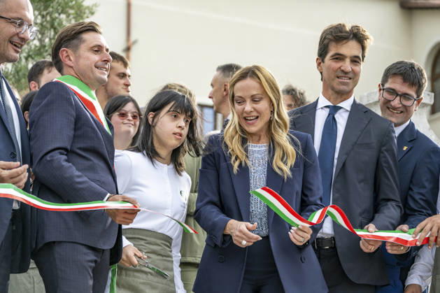 IPA89434808 - ASCOLI PICENO, ITALY OCTOBER 8, 2026: Prime Minister Giorgia Meloni attends the presentation and inauguration ceremony for the Palazzo Saladini Pilastri complex and its monumental park in Ascoli Piceno. The restoration project is part of the PINQuA program for urban regeneration and the enhancement of the city™s historical heritage. (Photo: Andrea Vagnoni IPA Agency) Copyright: xAndreaxVagnonix xx IPA89434808