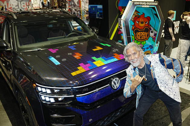 October 8, 2026, New York, New York, USA: Video game designer and Tetris co-founder HENK ROGERS at 2026 New York Comic Con at the Javits Center on October 8, 2026 in New York. HENK ROGERS is on had to welcome the next evolution of Tetris as it moves into the dashboard of a 2027 Volkswagen Atlas. Volkswagen is bringing Tetris to its vehicles through AirConsole, an in car gaming platform that turns the vehicle s infotainment screen into a gaming display, with smartphones serving as the controllers. The games are designed to be played while the vehicle is parked, creating a new kind of entertainment experience inside the car. New York USA - ZUMAb148 20261008_zap_b148_014 Copyright: xBryanxSmithx