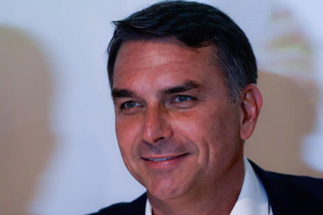 BRASiLIA, DF - 08.10.2026: FLaVIO MEETS WITH POLITICIANS FROM THE PL - Presidential candidate Flavio Bolsonaro meets with PL deputies and governors elected this Thursday (October 8th) at the Brasil 21 building. x3026711x JoaoxPedroxCarvalho