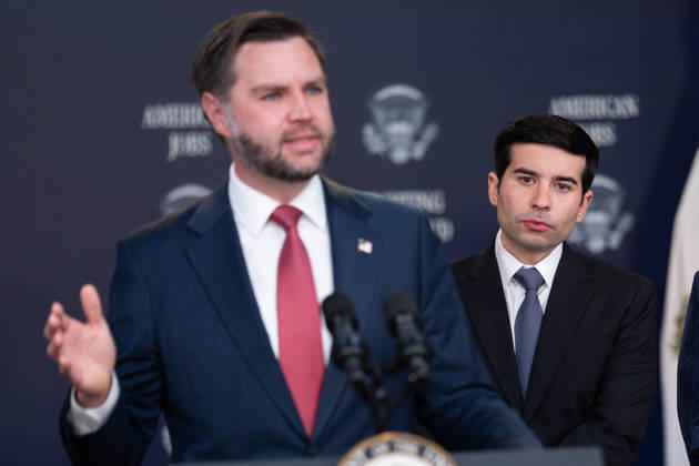 JD Vance During Immigration Program Announcement - Washington Secretary of Labor Keith Sonderling watches Vice President JD Vance give remarks during an announcement in the South Court Auditorium of the Eisenhower Executive Office Building at the White House in Washington, DC, US, on Thursday, Oct. 8, 2026. The Trump administration said Thursday that it would suspend an immigration program for multiple tech firms, including Microsoft Corp., alleging widespread abuse of a worker visa system. Photo by Aaron Schwartz Pool ABACAPRESS.COM Washington District of Columbia  Copyright: xPool ABACAx