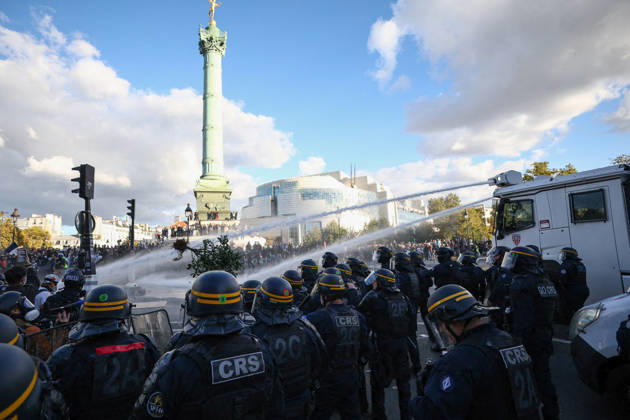 Student Protest - Paris Police forces during a demonstration at Place de la Bastille, in Paris, France on October 8, 2026, as part of a nationwide protest movement over learning conditions. Since late September, pupils have barred the entrances to hundreds of schools, complaining of teacher absences, overloaded timetables, dilapidated classrooms and buildings ill-adapted to rising temperatures, among other grievances. Photo by Raphael Lafargue ABACAPRESS.COM Paris France Copyright: xLafarguexRaphael ABACAx