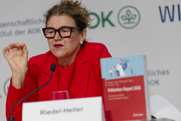 AOK-Fehlzeitenreport 2026 vorgestellt 2026-10-08 Deutschland, Berlin PressekonferenzFehlzeiten-Report 2026 des AOK-Bundesverbands und des Wissenschaftlichen instituts der AOK (WIsO). Im Bild Prof. Dr. med. Steffi G. Riedel-Heller, MPH, Direktorin des Instituts für Sozialmedizin, Arbeitsmedizin unbd Publich Health der Universität Leipzig sowie Mit-Autorin des Fehlzeiten-Reports 2026.