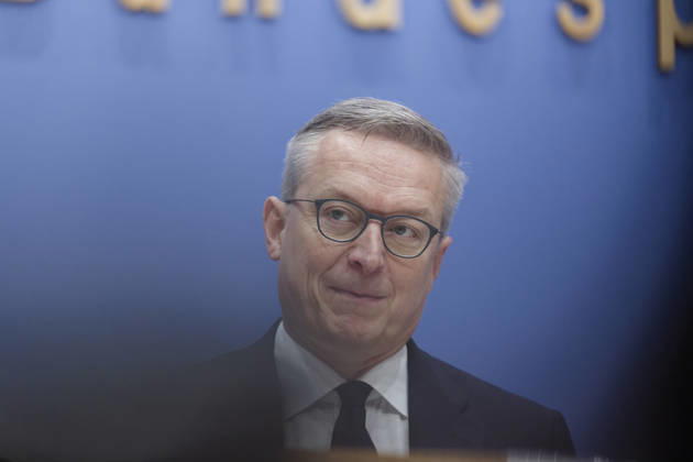 Normenkontrollrat zum Bürokratieabbau 2026-10-08 Deutschland, Berlin Bundespressekonferenz: Jahresbericht des Nationalen Normenkontrollrats (NKR) zum Bürokratieabbau. Im Bild Dr. Karsten Wildberger (CDU), Bundesminister für Digitalisierung und Staatsmodernisierung.