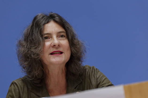 Normenkontrollrat zum Bürokratieabbau 2026-10-08 Deutschland, Berlin Bundespressekonferenz: Jahresbericht des Nationalen Normenkontrollrats (NKR) zum Bürokratieabbau. Im Bild Prof. Dr. Sabine Kuhlmann, Stellv. Vorsitzende des Nationlen Normenkontrollrats.
