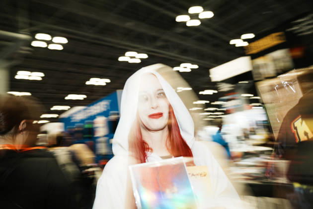 October 8, 2026, New York, New York, USA: A woman in cosplay at the 2026 New York Comic Con at the Javits Center on October 8, 2026 in New York. New York USA  - ZUMAb148 20261008_zap_b148_037 Copyright: xBryanxSmithx
