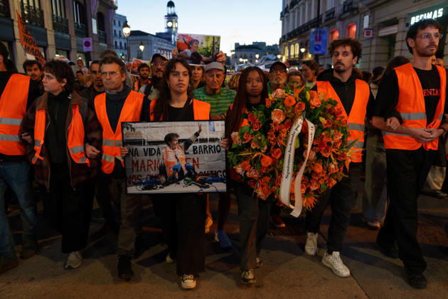 Farewell, Maricarmen Protest from Puerta del Sol to Maricarmen’s Home: Dozens of people took part in the Farewell, Maricarmen protest, marching from Puerta del Sol to Maricarmen’s home, on October 8, 2026, in Madrid, Spain. Many people have left candles, flowers, and signs of encouragement next to the doorway of the home from which Maricarmen was evicted two weeks ago, hours after news broke of the death of the 87-year-old woman. To profit from homes is to traffic in lives. May housing cost no more lives. Thank you, Maricarmen, reads one of the messages of gratitude. OCTOBER 8, 2026 PROTEST MARCH MARICARMEN TRIBUTE EVICTION EVICTED WOMAN Madrid, Spain Copyright: xMatiasxChiofalox 7830027