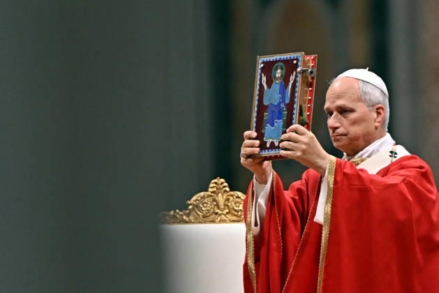 ROME - VATICAN - POPE - 2026 10 8 Italy, Rome, Vatican, 2026 10 8 Pope Leo XIV celebrates Holy Mass for the academic year at the Pontifical Universities in St Peter s Basilica in the Vatican . EDITORIAL USE ONLY - NO BOOKS Copyright: xx