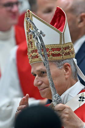 IPA89439194 - Italy, Rome, Vatican, October 8, 2026: Pope Leo XIV celebrates Holy Mass for the academic year at the Pontifical Universities in St. Peter s Basilica in the Vatican. Photograph by ALESSIA GIULIANI Catholic Press Photo Copyright: xx xAlessiaxGiuliani Catholipressphox IPA89439194