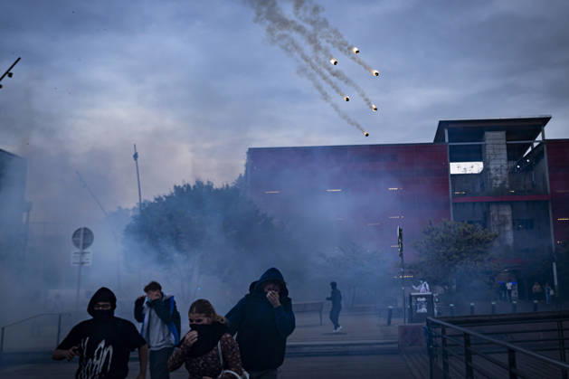 Clashes erupt during student protest in Strasbourg STRASBOURG, FRANCE - OCTOBER 8: Hundreds of students organized a spontaneous protest, often referred to as a wildcat demonstration, that moved through different areas of Strasbourg, France, on October 8, 2026. The demonstration was marked by clashes between protesters and police as students marched through the city during a day of national protest over education conditions and the 2027 education budget. Sathiri Kelpa Anadolu Strasbourg France. Editorial use only. Please get in touch for any other usage. Copyright: x2026xAnadoluxSathirixKelpax