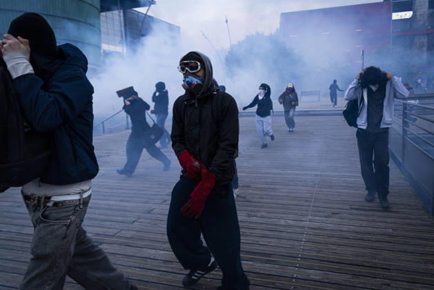 Clashes erupt during student protest in Strasbourg STRASBOURG, FRANCE - OCTOBER 8: Hundreds of students organized a spontaneous protest, often referred to as a wildcat demonstration, that moved through different areas of Strasbourg, France, on October 8, 2026. The demonstration was marked by clashes between protesters and police as students marched through the city during a day of national protest over education conditions and the 2027 education budget. Sathiri Kelpa Anadolu Strasbourg France. Editorial use only. Please get in touch for any other usage. Copyright: x2026xAnadoluxSathirixKelpax