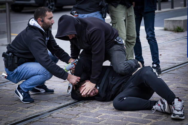 Clashes erupt during student protest in Strasbourg STRASBOURG, FRANCE - OCTOBER 8: A protester is detained by police officers during a spontaneous student demonstration in Strasbourg, France, on October 8, 2026. The demonstration moved through different areas of the city and was marked by clashes between protesters and police. Sathiri Kelpa Anadolu Strasbourg France. Editorial use only. Please get in touch for any other usage. Copyright: x2026xAnadoluxSathirixKelpax