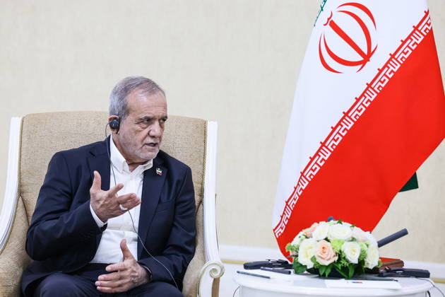 TURKMENISTAN, BALKAN PROVINCE - OCTOBER 8, 2026: Masoud Pezeshkian (L), President of Iran, attends a meeting with his counterpart Vladimir Putin of Russia in Turkmenbasy Turkmenistan - ZUMAt113 20261008_zaa_t113_733 Copyright: xVladimirxSmirnovx