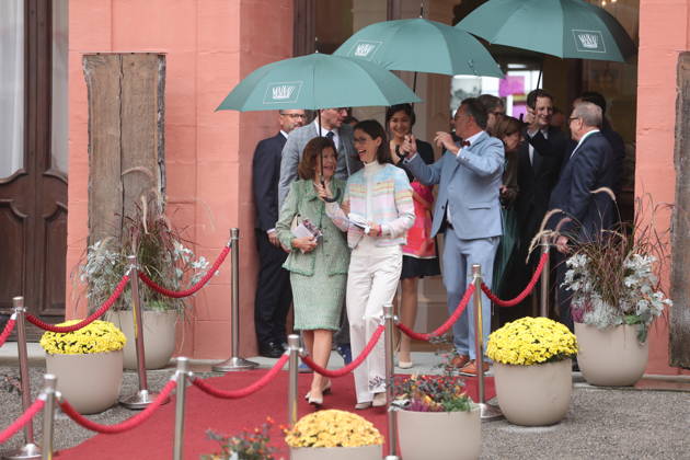 Königin Silvia von Schweden, Bettina Gräfin Bernadotte und Björn Graf Bernadotte beim Jubiläum der Mentor-Stiftung auf der Insel Mainau. Mainau, 08.10.2026 Copyright: xAgenturxMatthiasxWehnertx xM.xGränzdörferx
