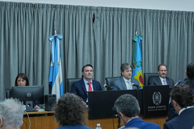 Closing arguments begin in the Maradona s death in Argentina SAN ISIDRO, ARGENTINA - OCTOBER 8: Prosecutors and plaintiff attorneys present their closing arguments before Oral Criminal Court No. 7 in San Isidro, Argentina on October 8, 2026. The trial has entered its final stage, with the accusing parties seeking severe penalties against seven medical professionals charged with homicide with eventual intent over allegations of negligent and indifferent medical care that contributed to Maradona’s death. Luciano Gonzalez Anadolu San Isidro Argentina. Editorial use only. Please get in touch for any other usage. Copyright: x2026xAnadoluxLucianoxGonzalezx