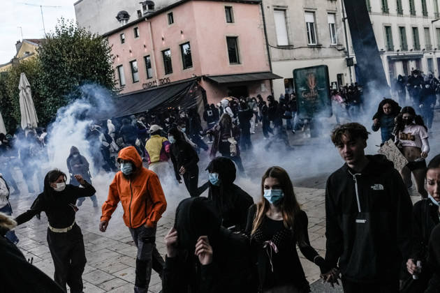 Protest against eduction conditions continues in Nancy NANCY, FRANCE - OCTOBER 8: Police intervene with tear gas during student protest against education conditions in Nancy, France, on October 8, 2026. Students took part in a nationwide high-school mobilization over school conditions and demands for greater education resources. Muhammed Said Tako Anadolu Nancy France. Editorial use only. Please get in touch for any other usage. Copyright: x2026xAnadoluxMuhammedxSaidxTakox