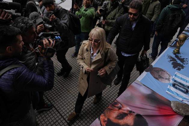 Closing arguments begin in the Maradona s death in Argentina SAN ISIDRO, ARGENTINA - OCTOBER 8: Claudia Villafane, Maradona s ex-wife, arrives at the courthouse as prosecutors and plaintiff attorneys present their closing arguments before Oral Criminal Court No. 7 in San Isidro, Argentina on October 8, 2026. The trial has entered its final stage, with the accusing parties seeking severe penalties against seven medical professionals charged with homicide with eventual intent over allegations of negligent and indifferent medical care that contributed to Maradona’s death. Luciano Gonzalez Anadolu San Isidro Argentina. Editorial use only. Please get in touch for any other usage. Copyright: x2026xAnadoluxLucianoxGonzalezx