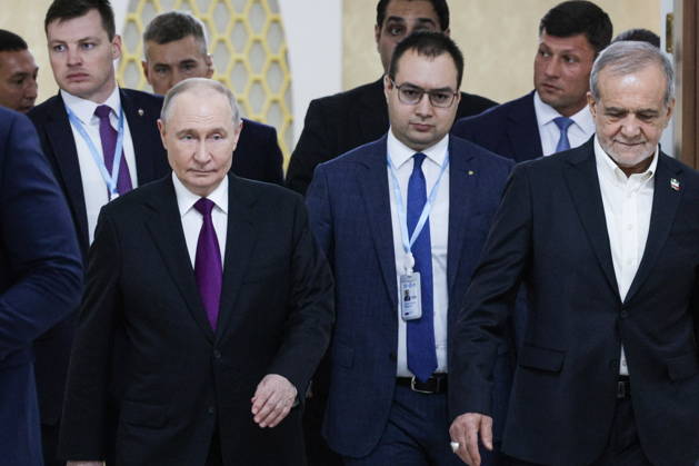 TURKMENISTAN, BALKAN PROVINCE - OCTOBER 8, 2026: Russia s President Vladimir Putin (L front) and his counterpart Masoud Pezeshkian of Iran are seen before their bilateral meeting held as part of the CIS (Commonwealth of Independent States) Council of Heads of State in Turkmenbasy Turkmenistan - ZUMAt113 20261008_zaa_t113_780 Copyright: xVladimirxSmirnovx