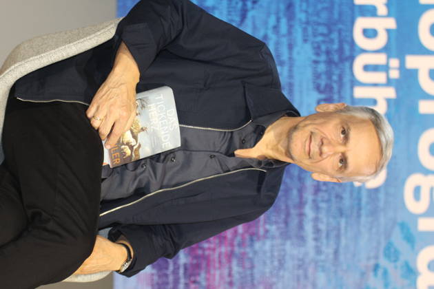 Bookfair - Frankfurt am Main, Deutschland. Die 78. Frankfurter Buchmesse 2026, zweiter Messetag. Die FBM gilt als der weltweit wichtigste Handelsplatz für gedruckte und digitale Inhalte sowie als eines der bedeutendsten kulturellen Ereignisse des Jahres für Bücher. Foto: Lutz Seiler, Buchtitel - Das tickende Herz