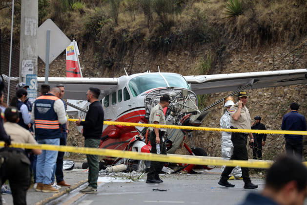 Cuenca,Ecuador, October 8, 2026 Shortly after noon, a light aircraft veered off the runway during airport operations. The plane ended up crashing outside the airport terminal and came to a stop on Hurtado de Mendoza Avenue, in the Milchichig ravine area. Preliminary reports identify the aircraft as a Cessna Grand Caravan EX belonging to Cuencana Airlines. Photo by Boris Romoleroux API 20261008 248488 6ac7fc0acf8b9 brr 1866 Copyright: xBORISxROMOLEROUXx