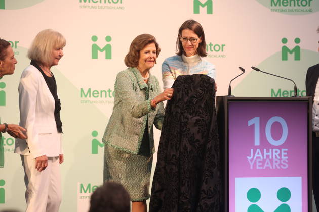 Sybille Perez, Monika Brandt, Bettina Gräfin Bernadotte, Königin Silvia von Schweden bei der Verleihung vom Mentor-Zukunftspreis beim Jubiläum der Mentor-Stiftung auf der Insel Mainau. Mainau, 08.10.2026 Copyright: xAgenturxMatthiasxWehnertx xM.xGränzdörferx