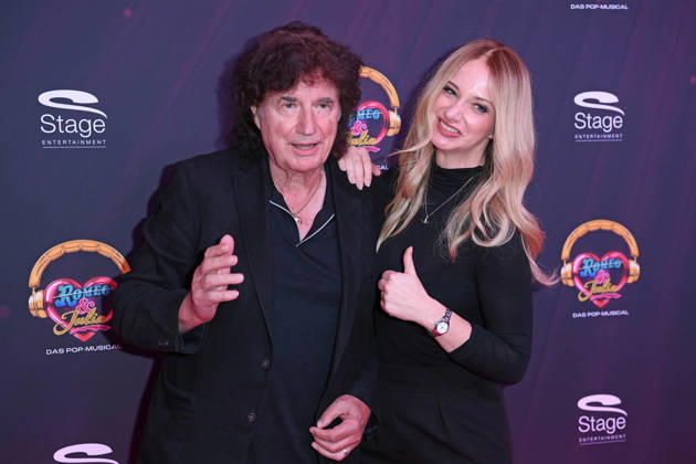 Olaf der Flipper (Olaf Malolepski) mit Tochter Pia Malo bei der & JULIA MUSICALPREMIERE im Stage Palladium Theater in Stuttgart am 08.10.2026