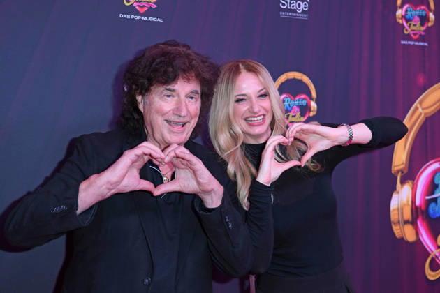 Olaf der Flipper (Olaf Malolepski) mit Tochter Pia Malo bei der & JULIA MUSICALPREMIERE im Stage Palladium Theater in Stuttgart am 08.10.2026