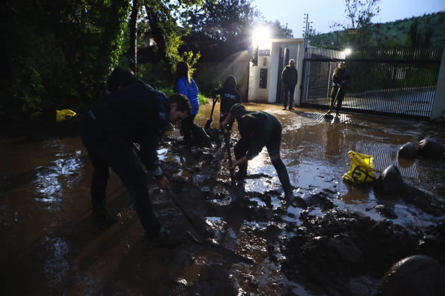 Santiago, October 8, 2026: A mudslide is affecting the area from San Carlos de Apoquindo to Los Dominicos in the Las Condes district, causing widespread damage and sweeping away vehicles and people. Dragomir Yankovic Aton, Chile, Santiago, Chile Aton 1197963  Copyright: DRAGOMIRxYANKOVIC ATONxCHILE