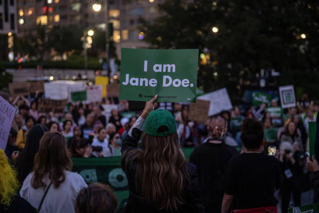 October 8, 2026, New York, New York, USA: Hundreds of sexual assualt survivors and aliies came together in solidarity with Jane Doe in the wake of the Cornell 7 case. Speakers from womens rights groups Women s March, Me Too, Feminist Generation and Feminist took the stage to speak on the culture of sexual violence in the US. New York USA - ZUMAh214 20261008_znp_h214_023 Copyright: xSDxHerzogx