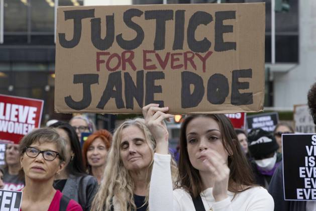 October 8, 2026, New York, New York, USA: A demonstrator holds a sign that reads JUSTICE FOR EVERY JANE DOE joining hundreds at a rally in Foley Square outside the New York State Supreme Court building in Lower Manhattan under the banner . StopSexualViolence: From the Frat House to the White House. The protest is one of many rallies and campus walkouts around the country demanding justice for Cornell s Jane Doe. New York USA - ZUMAr174 20261008_znp_r174_016 Copyright: xGinaxMxRandazzox