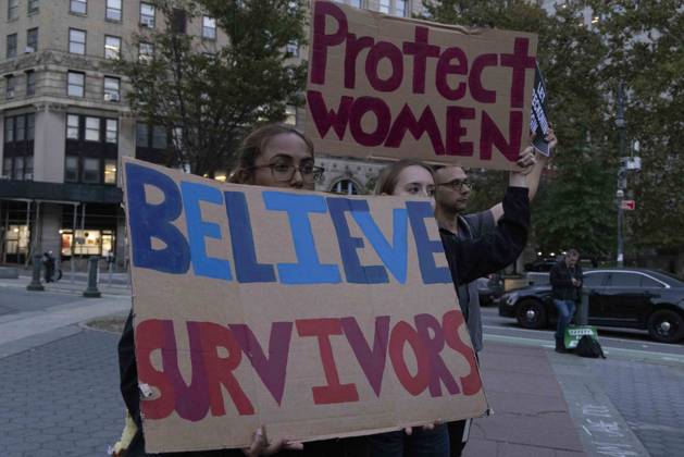 October 8, 2026, New York, New York, USA: Hundreds rally in Foley Square outside the New York State Supreme Court building in Lower Manhattan under the banner . StopSexualViolence: From the Frat House to the White House joining rallies and campus walkouts around the country demanding justice for Cornell s Jane Doe. Protesters hold signs that read BELIEVE SURVIVORS Protect WOMEN. New York USA  - ZUMAr174 20261008_znp_r174_044 Copyright: xGinaxMxRandazzox