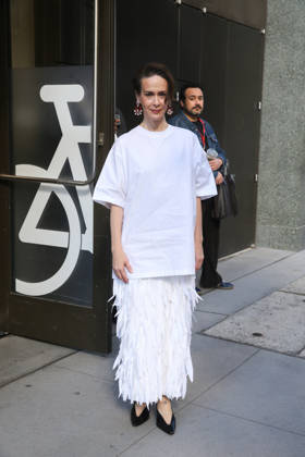 October 8, 2026, New York, New York, USA: SARAH PAULSON arrives at ABC Studios New York USA  - ZUMAh16_ 20261008_zaf_h16_060 Copyright: xDanxHerrickx