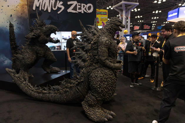 October 8, 2026, New York, New York, USA: People in costumes and makeup pose during New York Comic Con 2026 at the Javits Center in New York City, United States, on Thursday, October 8, 2026. New York USA - ZUMAc233 20261008_zsp_c233_018 Copyright: xVanessaxCarvalhox