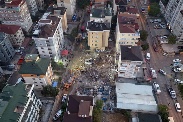 Search and rescue efforts completed in partially collapsed building in Istanbul ISTANBUL, TURKIYE - OCTOBER 9: An aerial view of the area as search and rescue efforts are completed at the site of a seven-story building that partially collapsed in the Maltepe district of Istanbul, Turkiye, on October 09, 2026. Murat Sengul Anadolu Istanbul Turkey. Editorial use only. Please get in touch for any other usage.  Copyright: x2026xAnadoluxMuratxSengulx