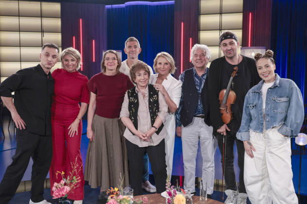 Özcan Cosar, Sabine Heinrich, Ronja Schnabel, Micky Beisenherz, Elfie Donnelly, Susan Link, Ronald Schnabel, David Garrett und LaFee bei der Aufzeichnung der WDR-Talkshow Kölner Treff im WDR Studio BS 3. Köln, 08.10.2026