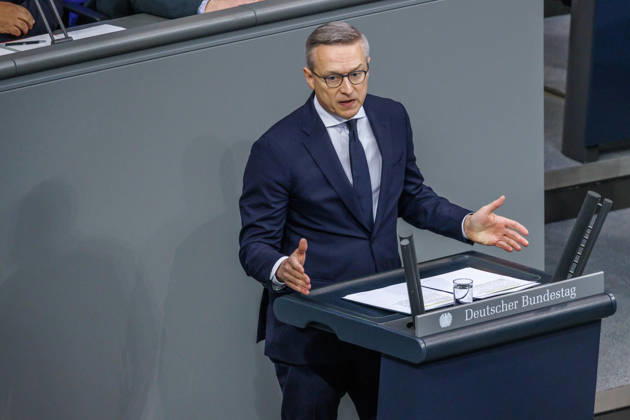 Bundestag Karsten Wildberger (CDU), Bundesminister fuer Digitales und Staatsmodernisierung, im Deutschen Bundestag am 09.10.26 in Berlin. Berlin Berlin Deutschland Bundestag