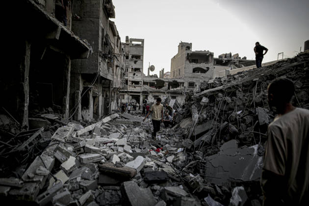 Israeli army continues its attacks on Gaza despite the ceasefire GAZA CITY, PALESTINE - OCTOBER 9: Palestinian civilians and emergency responders search through the debris of damaged residential buildings following an Israeli military airstrike in the Sabra neighborhood, south of Gaza City, Palestine on October 9, 2026. Multiple dead and wounded, including women and children, were reported as rescue teams worked under severe resource shortages to extract survivors from beneath destroyed structures. Saeed M. M. T. Jaras Anadolu Gaza City Gaza. Editorial use only. Please get in touch for any other usage.  Copyright: x2026xAnadoluxSaeedxM.xM.xT.xJarasx