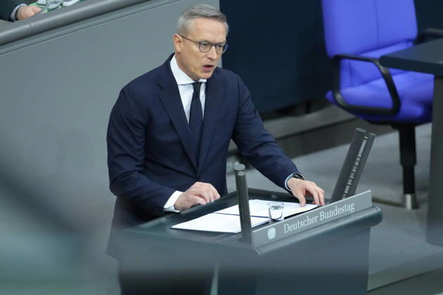 Deutscher Bundestag, 100. Plenarsitzung Dr. Karsten Wildberger, Bundesminister fuer Digitalisierung und Staatsmodernisierung bei seiner Rede zur Aenderung des Telekommunikationsgesetz bei der 100. Sitzung des Deutschen Bundestag in Berlin, 09.10.2026 Berlin Berlin Deutschland