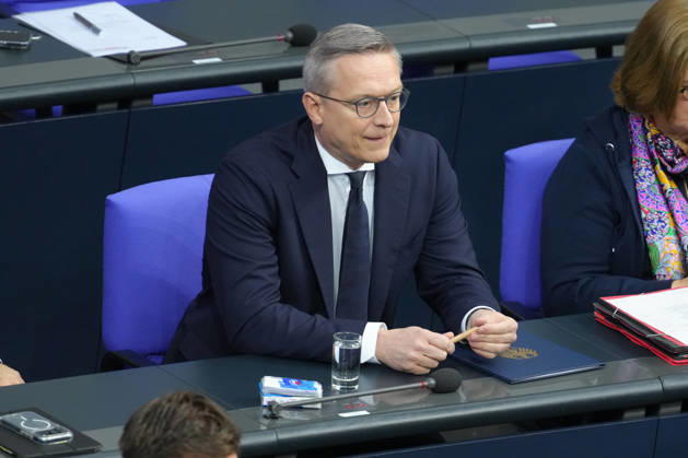 Deutscher Bundestag, 100. Plenarsitzung Dr. Karsten Wildberger, Bundesminister fuer Digitalisierung und Staatsmodernisierung auf der Regierungsbank bei der 100. Sitzung des Deutschen Bundestag in Berlin, 09.10.2026 Berlin Berlin Deutschland