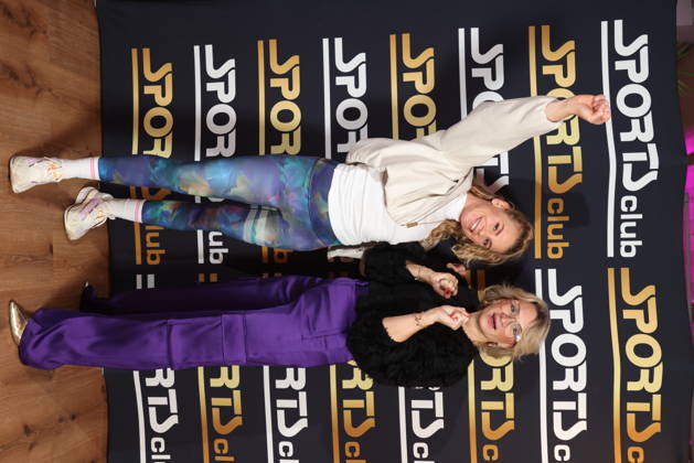 Boxerin Natalie Zimmermann mit Modedesignerin Ella Deck, Fitnessgeräte statt Roter Teppich - das 20. Fitnessstudio vom Sports Club wurde in Hamburg-Poppenbüttel eröffnet, prominente Gäste probierten die Fitness- und Wellnessgeräte inklusive Ladies-Area, Saunen und Relaxpool auf 5000 Quadratmetern Fläche gleich aus, Hamburg 8.10.2026