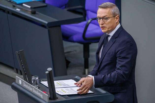 Bundestag Karsten Wildberger (CDU), Bundesminister fuer Digitales und Staatsmodernisierung, im Deutschen Bundestag am 09.10.26 in Berlin. Berlin Berlin Deutschland Bundestag