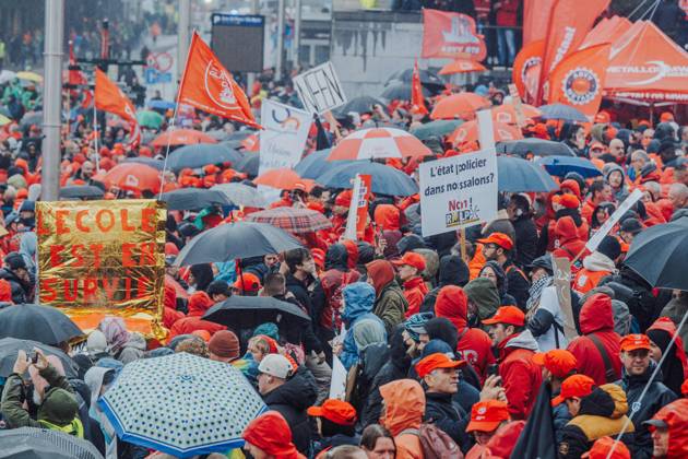 Protesters pictured during a national manifestation against the Federal Government s budgetary measures, under the Keep your hands out of our pockets! (Blijf uit onze zakken! - Pas dans nos poches) moniker, organised by the trade unions on Friday 9 October 2026 in Brussels.  EMILExWINDAL 189224966