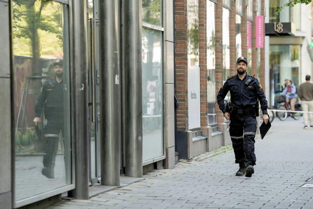 Nobels Fredspris 2026 Oslo 20261009. Klokken 12.00 flyr fredsduen fra vinduet pa Nobels Fredssenter i forbindelse med kunngjoringen av den nye fredsprisvinneren. Foto: Terje Bendiksby NTB Oslo Norge RwmPaOMEU18 EDITORIAL USE ONLY Ref:_BNCRwmPaOMEU18.jpg Copyright: xTerjexBendiksbyx xNTBx