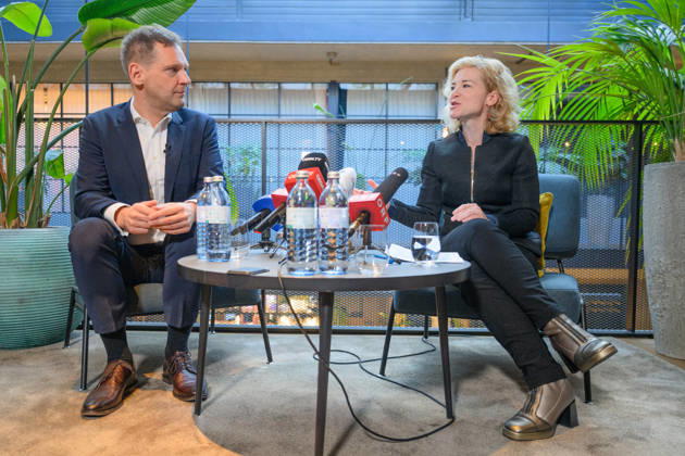 photonews.at - Wien, 09.10.2026. Pressegespräch mit den neuen geschäftsführenden SPÖ-Parteivorsitzenden. PHOTO: geschäftsführender Vorsitzender der SPÖ Philip Kucher und geschäftsführende Vorsitzende der SPÖ Eva-Maria Holzleitner Press briefing with the new interim SPÖ party leaders. Innenpolitik,Innenpolitik, SPÖ, Sozialdemokratie PG mit den geschäftsführenden SPÖ-Parteivorsitzenden
