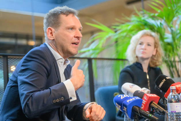 photonews.at - Wien, 09.10.2026. Pressegespräch mit den neuen geschäftsführenden SPÖ-Parteivorsitzenden. PHOTO: geschäftsführender Vorsitzender der SPÖ Philip Kucher und geschäftsführende Vorsitzende der SPÖ Eva-Maria Holzleitner Press briefing with the new interim SPÖ party leaders. Innenpolitik,Innenpolitik, SPÖ, Sozialdemokratie PG mit den geschäftsführenden SPÖ-Parteivorsitzenden