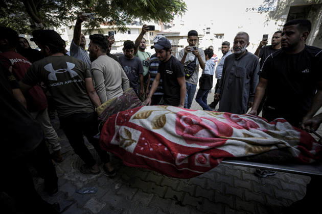 Israeli army continues its attacks on Gaza despite the ceasefire GAZA CITY, GAZA, PALESTINE - OCTOBER 9: The bodies of those killed in an Israeli airstrike targeting the Es-Sabra neighborhood in southern Gaza City are brought to Al-Shifa Hospital in Gaza City, Gaza Palestine on October 9, 2026. Multiple dead and wounded, including women and children, were reported. Saeed M. M. T. Jaras Anadolu Gaza City Gaza. Editorial use only. Please get in touch for any other usage. Copyright: x2026xAnadoluxSaeedxM.xM.xT.xJarasx
