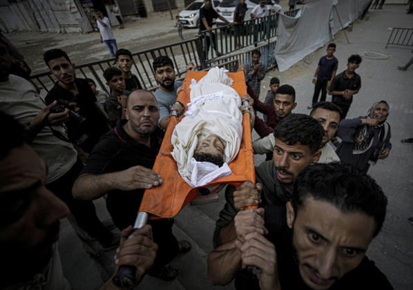 Israeli army continues its attacks on Gaza despite the ceasefire GAZA CITY, GAZA, PALESTINE - OCTOBER 9: (EDITORS NOTE: Image depicts death) The bodies of those killed in an Israeli airstrike targeting the Es-Sabra neighborhood in southern Gaza City are brought to Al-Shifa Hospital in Gaza City, Gaza Palestine on October 9, 2026. Multiple dead and wounded, including women and children, were reported. Saeed M. M. T. Jaras Anadolu Gaza City Gaza. Editorial use only. Please get in touch for any other usage. Copyright: x2026xAnadoluxSaeedxM.xM.xT.xJarasx