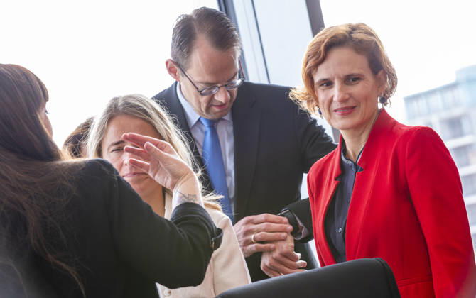 - Sozialratschlag EUR, Deutschland, Berlin, 09.10.2026: Sozialratschlag - Die Fraktion Die Linke im Bundestag veranstaltet eine Konferenz für soziale Sicherheit und gesamtgesellschaftliche Solidarität, mit Teilnehmern als Politik und Gesellschaft.