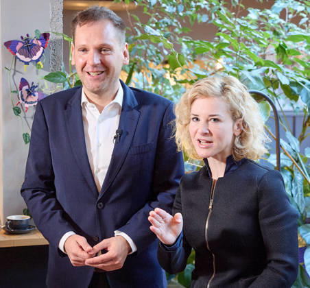 - Wien 09.10.2026 - Nach den gestrigen Entscheidungen um die interimistische Parteiführung der Bundes-SPÖ gab es heute im Hotel Gilbert eine Pressekonferenz der neuen geschäftführenden Dopplspitze der SPÖ die bis Anfang 2027 die Geschäfte leiten wird bis ein neuer SPÖ Bundesparteivorstand gewählt wird. PHOTO: Die Übergangsvorsitzenden der SPÖ, Klubobmann Philip Kucher (L), Frauenchefin Eva-Maria Holzleitner beim Pressegspräch. Vienna (AUSTRIA) - Following yesterday’s decisions regarding the interim leadership of the federal SPÖ, a press conference was held today at the Hotel Gilbert by the SPÖ’s new co-leadership team, which will manage the party’s affairs until early 2027, when a new federal executive committee of the SPÖ is elected.