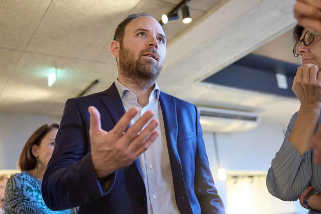 - Wien 09.10.2026 - Nach den gestrigen Entscheidungen um die interimistische Parteiführung der Bundes-SPÖ gab es heute im Hotel Gilbert eine Pressekonferenz der neuen geschäftführenden Dopplspitze der SPÖ die bis Anfang 2027 die Geschäfte leiten wird bis ein neuer SPÖ Bundesparteivorstand gewählt wird. PHOTO: SPÖ-Bundesgeschäftsführer Klaus Seltenheim. Vienna (AUSTRIA) - Following yesterday’s decisions regarding the interim leadership of the federal SPÖ, a press conference was held today at the Hotel Gilbert by the SPÖ’s new co-leadership team, which will manage the party’s affairs until early 2027, when a new federal executive committee of the SPÖ is elected. SPÖ,SPO,SPOE, Parteichefs, Spitze, Parteivorsitz, Parteiführung, Vorsitz, S